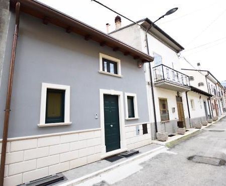 Bed and Breakfast ...Ecche Se Dorme Castelvecchio Subequo Zewnętrze zdjęcie